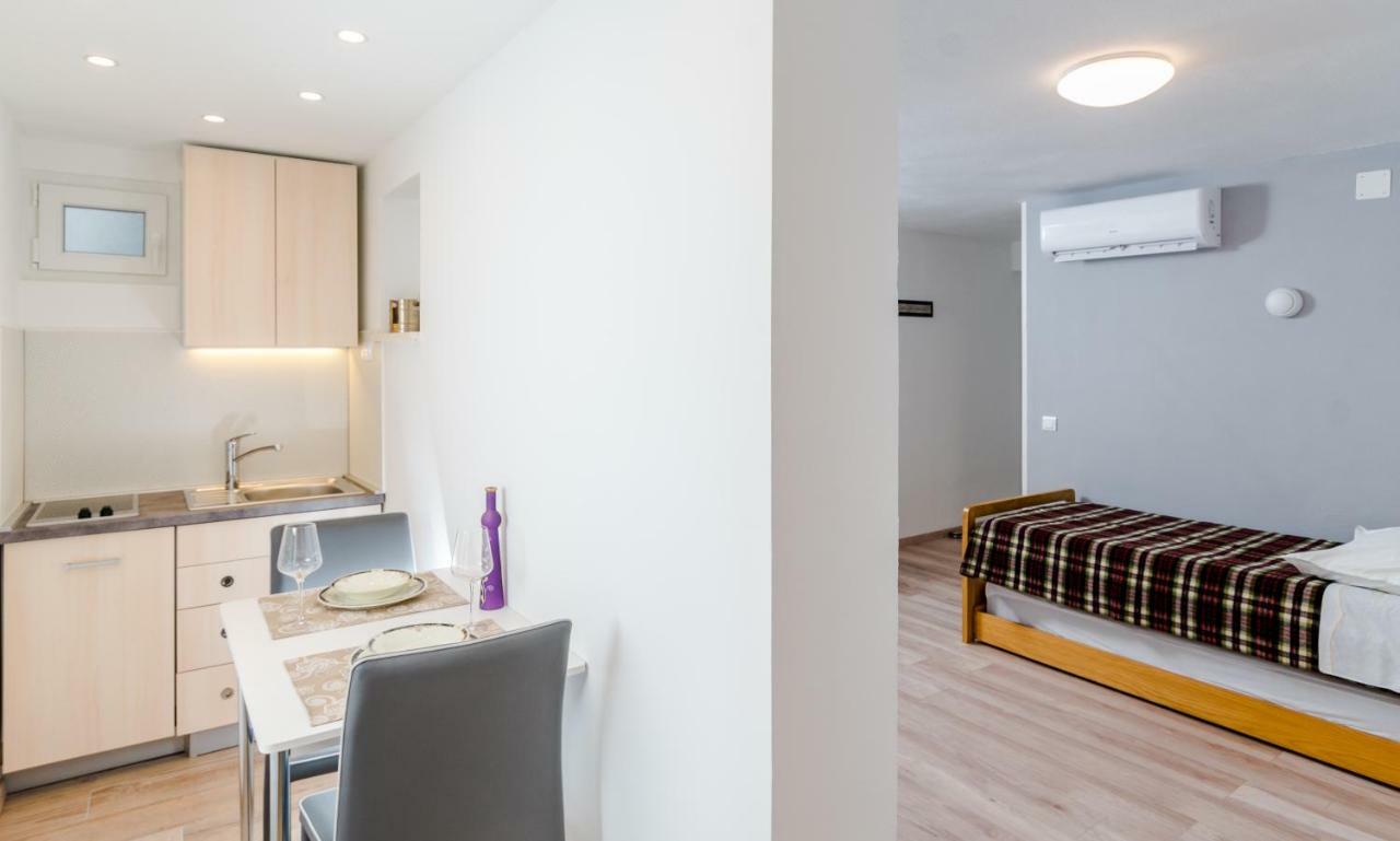 2 Apartmans "Metro" And "Gum" Lägenhet Split Exteriör bild