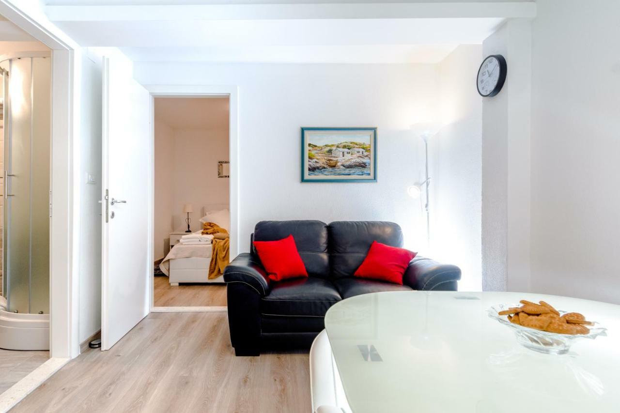 2 Apartmans "Metro" And "Gum" Lägenhet Split Exteriör bild